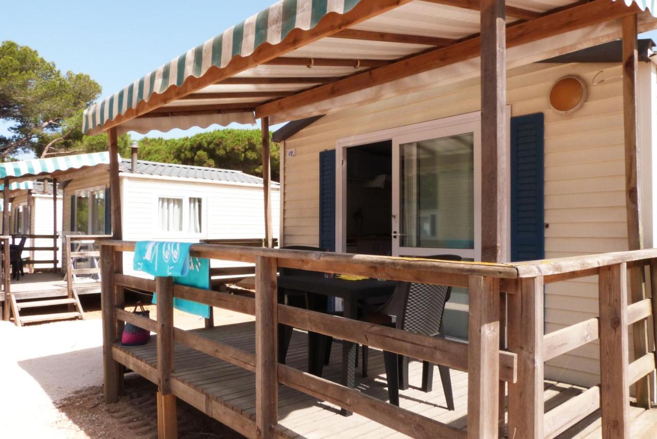 Camping La Bergerie Plage Йер Номер фото