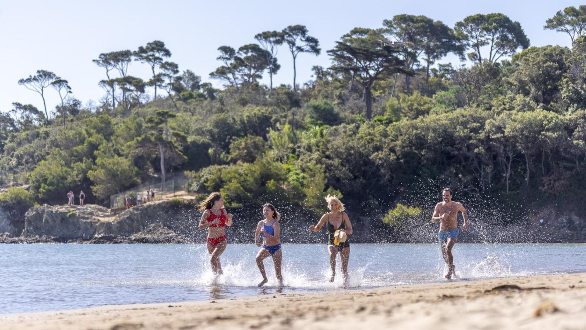 Camping La Bergerie Plage Йер Экстерьер фото