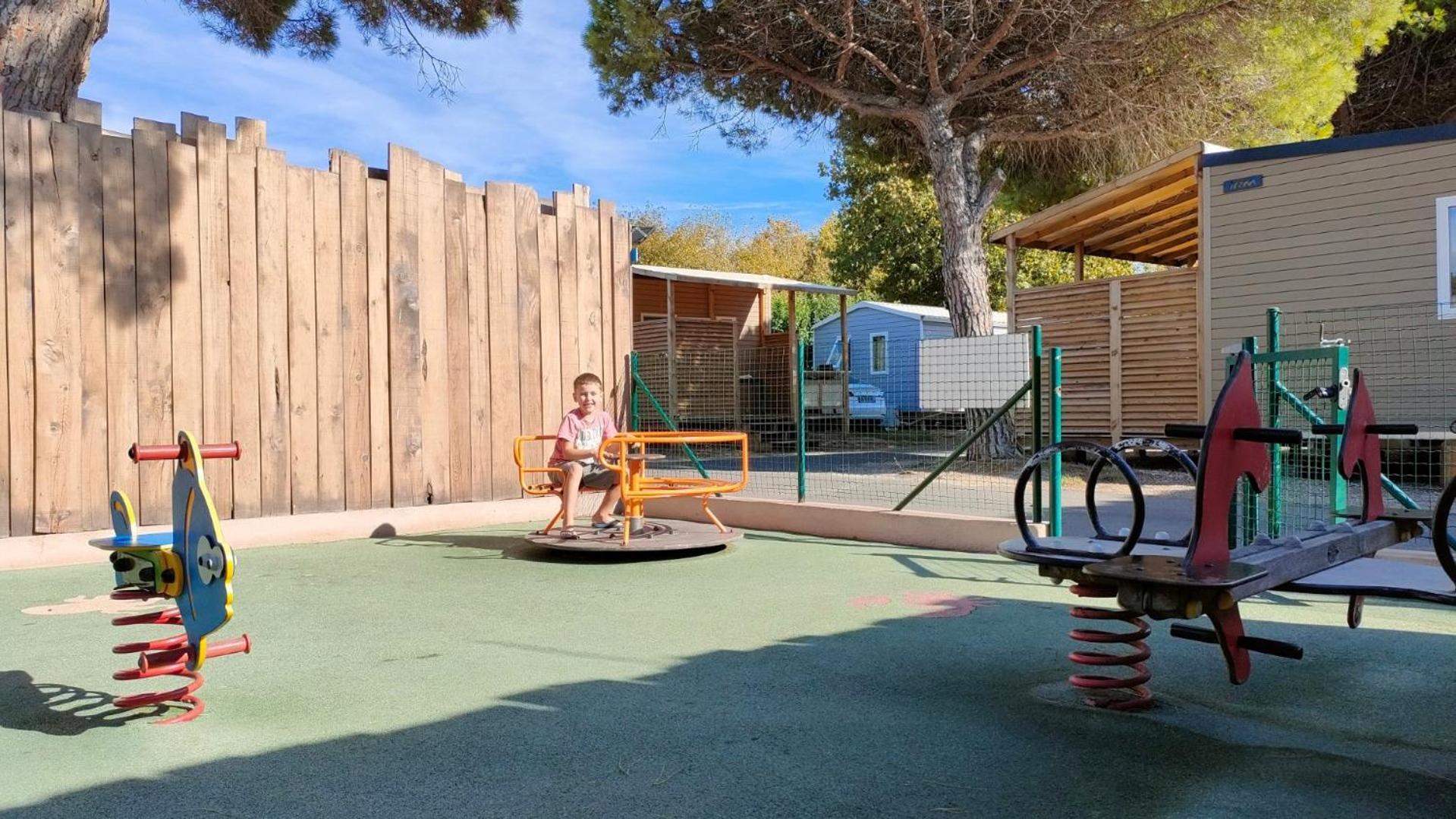Camping La Bergerie Plage Йер Экстерьер фото