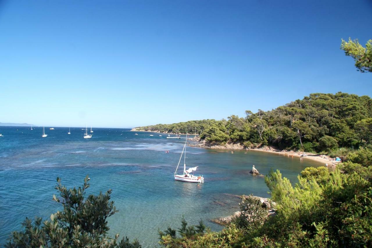 Camping La Bergerie Plage Йер Экстерьер фото